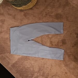 LULULEMON CROPPED LEGGINGS